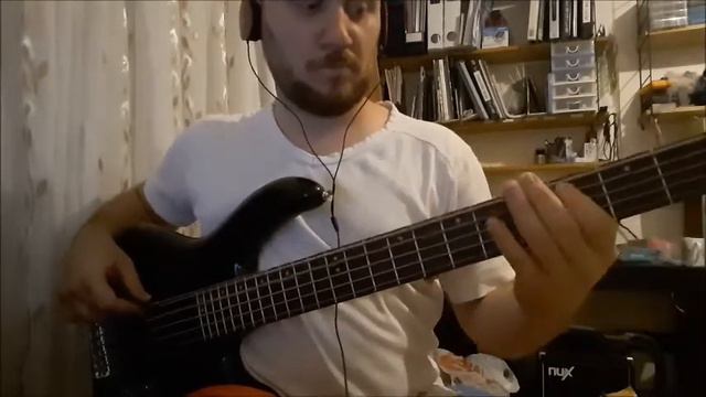 Eiffel 65 Blue Da Ba Dee ( bass guitar cover ) смотреть онлайн
