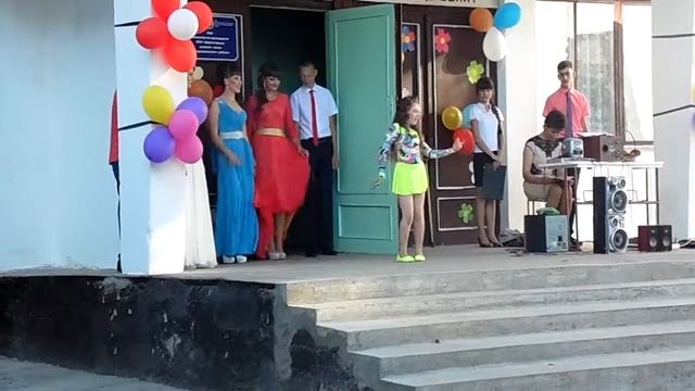 Танец Маши Выпускной смотреть онлайн