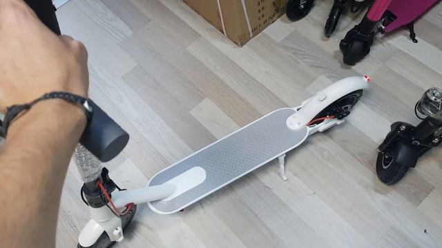 Xiaomi M365 копия и оригинал. Электросамокат Xiaomi M 365. Отличия копии от оригинала.