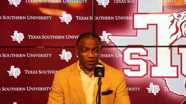 Coach Eric Dooley - Post Game Labor Day Classic смотреть онлайн