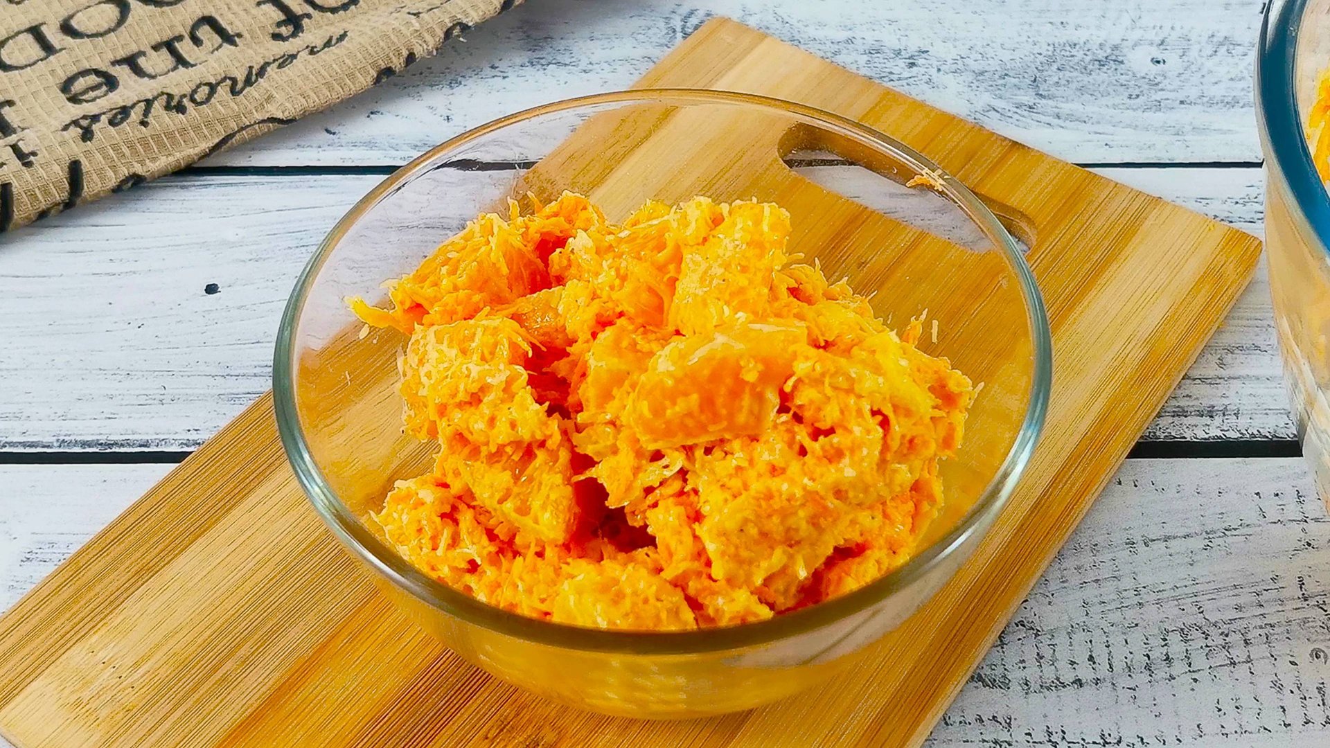 Очень вкусный салат с морковью и мандаринами. 5 минут и готово смотреть онлайн