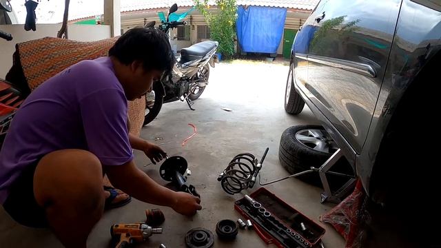 ลองเปลี่ยนโช้คหน้าวีออสเจน2 смотреть онлайн