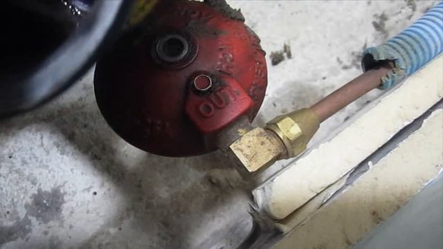 How to Replace an Oil Filter for Your Oil Fired Boiler or Furnace - Oil Tank Filter DIY смотреть онлайн