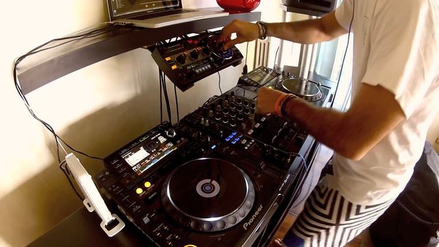 DjSounds 2012 Dan Reano - Summer is here tenminmix (PIONEER RMX 1000) смотреть онлайн