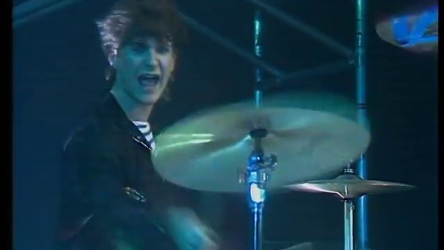 Kim Wilde // Kids in America (1981) смотреть онлайн