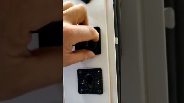 Оригинальная дверная ручка. Видели такую?) смотреть онлайн