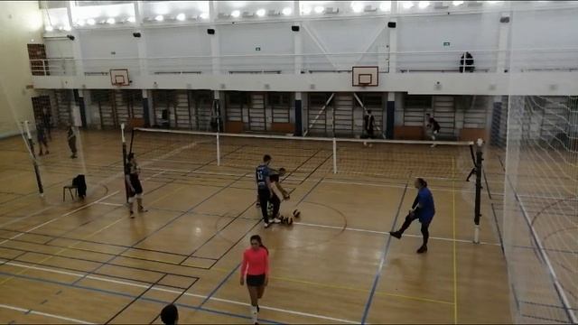 Волейбол.Тренировки для начинающих.Игровые упражнения.