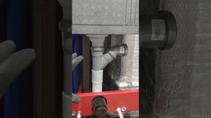 Вентиляция на подвесной унитаз в инсталяции своими руками.