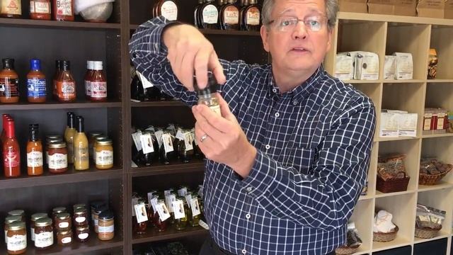 How to Open a Salt Table Grinder Bottle to refill смотреть онлайн