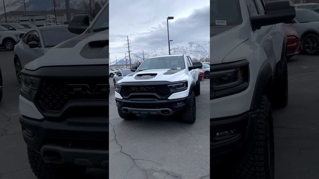 Ford Raptor VS Ram TRX смотреть онлайн