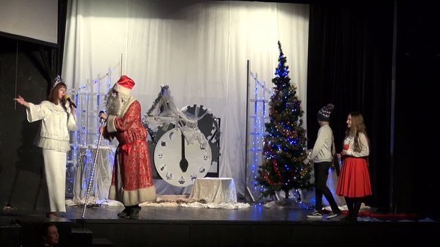 Новогоднее представление, 1 -ые и 2-ые классы смотреть онлайн