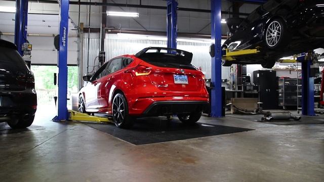 AWE Track Edition on Focus RS with Turbosmart BOV смотреть онлайн