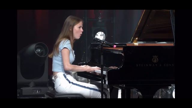 Live at Sentralen- UKM Oslo- Vilja Stensrud 13 - Mountain - original song смотреть онлайн