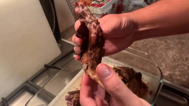 Рёбрышки из молодого поросёнка запечённые в духовке смотреть онлайн