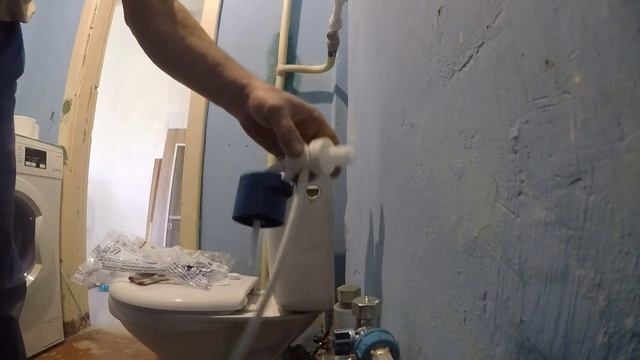 Как установить боковой клапан подачи воды в смывной бачок унитаза! смотреть онлайн