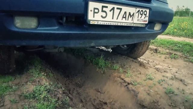 Школа внедорожной езды с Toyo Tires. Часть IV. Сквозь глину и грязь на AT смотреть онлайн