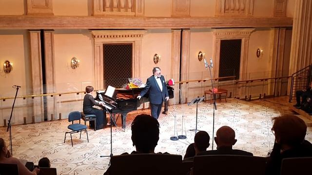 Песня Варлаама "Как во городе было во Казани" из оперы "Борис Годунов". Исполняет В.Маторин смотреть онлайн