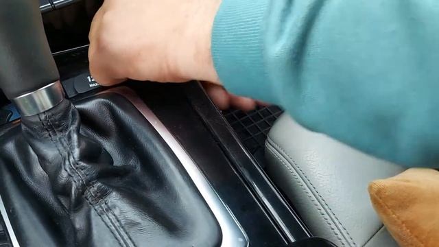 Как снять декоративные накладки в w212 до рестала. смотреть онлайн
