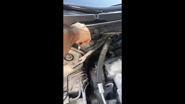 How to add freon (cold air) on 2003 Honda Accord смотреть онлайн
