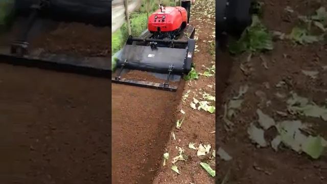 Мини-трактор на гусеничном ходу с дистанционным управлением смотреть онлайн