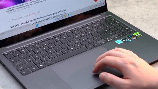Galaxy Book 3 Ultra vs. LG Gram SuperSim im Test: Welches Notebook ist besser? смотреть онлайн