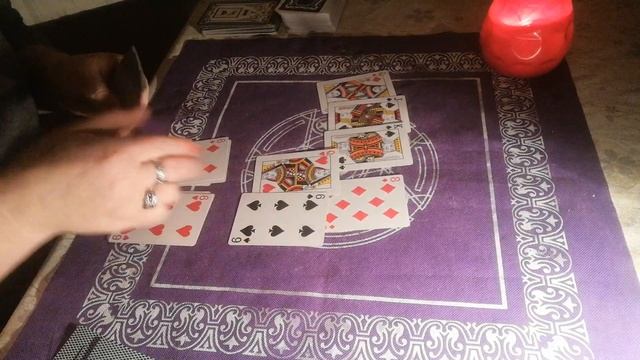 Бубновая Дама (расклад на отношения) смотреть онлайн