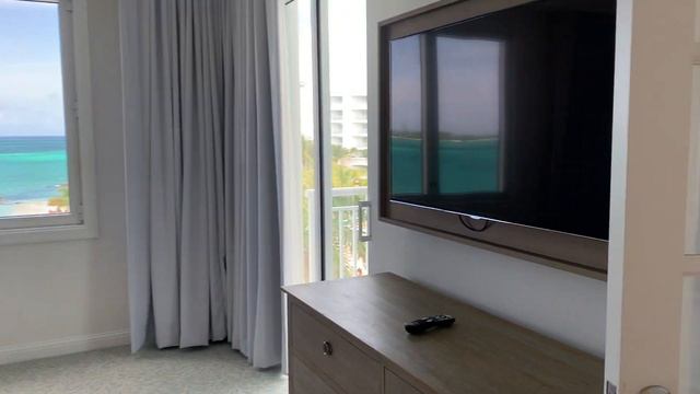 (WS) West Bay Honeymoon Oceanview One Bedroom Butler Suite Tour by Zillman Weddings and Travel смотреть онлайн