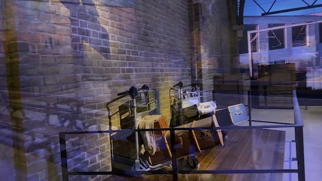 Warner Brothers Studios London: The Making of Harry Potter смотреть онлайн