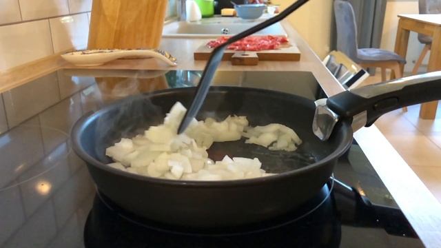 Апгрейд яичницы: рецепт шакшуки для лентяев