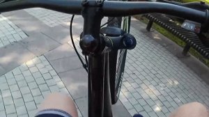ВАЛИМ ВДВОЕМ ПО ГОРОДУ СТАНТ НА ВЕЛОСИПЕДЕ СТРИТ ПО ГОРОДУ