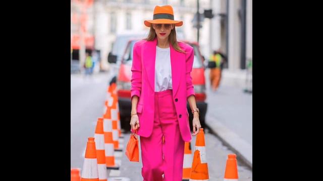 МОДНЫЕ БРЮЧНЫЕ КОСТЮМЫ ДЛЯ ЖЕНЩИН/АКТУАЛЬНЫЕ НОВИНКИ И ТЕНДЕНЦИИ смотреть онлайн