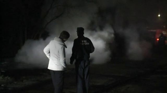 Горящий Golf и ночная работа пожарных (онлайн) смотреть онлайн