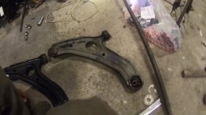 Замена передних рычагов Хендай Гетц