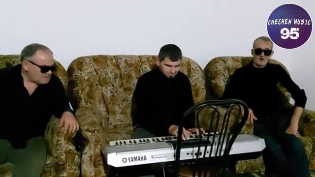 СТАРЫЕ ДРУЗЬЯ ВСТРЕТИЛИСЬ КАК ОНИ КРАСИВО ПОЮТ смотреть онлайн