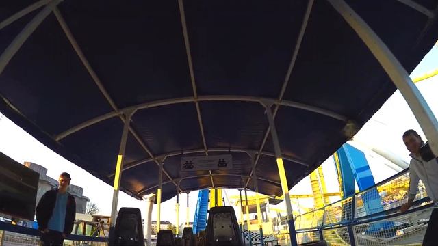 Американская горка в Гамбурге - Attraction in Hamburg смотреть онлайн