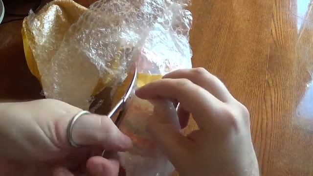 Посылка № 87. Настольная светодиодная лампа со встроенным аккумом и рассеивающий зонт. смотреть онлайн