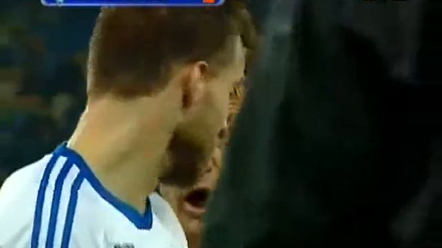 Ярмоленко прыгает на игрока Ильичевца смотреть онлайн