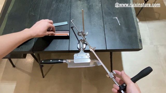 FPS use Ruixin pro RX008 sharpen a normal kitchen knife смотреть онлайн