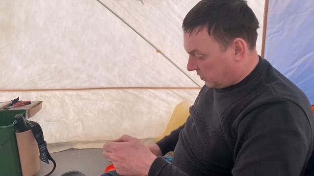 Зимняя рыбалка с комфортом! Тест новой палатки. ??? смотреть онлайн