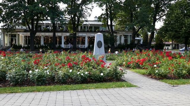Старейший общественный парк Риги (с занятными подробностями)! смотреть онлайн