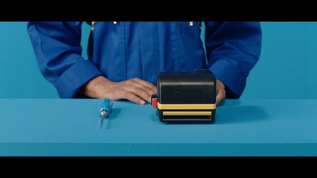 How to install a film shield for box-type Polaroid cameras смотреть онлайн