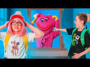 КСЮША – Я РОЗОВЕЮ! Я КРАСНЕЮ в РЕАЛЬНОЙ ЖИЗНИ! Ксюша СТАЛА КИССИ МИССИ в реальной жизни!