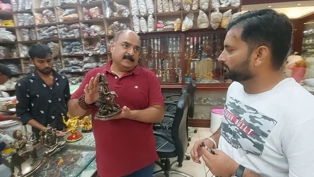 हरिद्वार में इत्र और मूर्तियां #haridwar #haridwarmarket #uttarakhand #uttrakhand смотреть онлайн