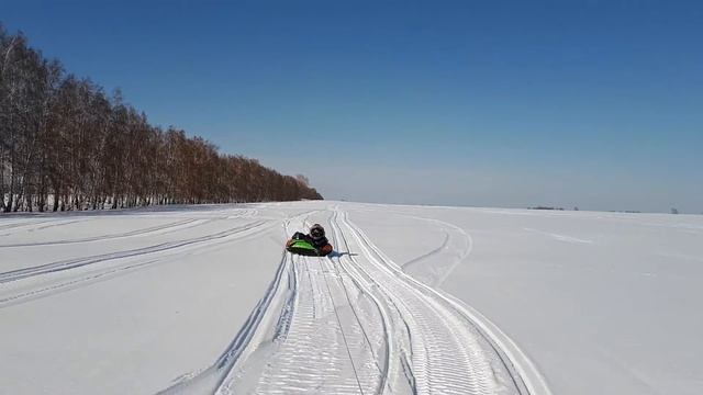 ватрушка за снегоходом смотреть онлайн