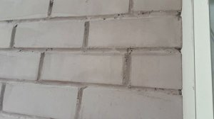 Покраска кирпичной стены Painting a brick wall