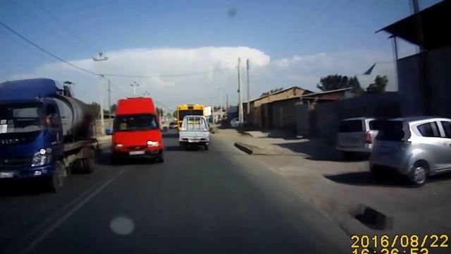 Не Адекват на встречке смотреть онлайн