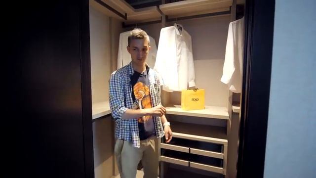 Гараж в квартире на 38 ЭТАЖЕ — обзор дома Porsche Tower смотреть онлайн