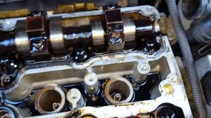 #Опель Мерива замена прокладки между головкой и клапанной крышкой,масло попало в свечные колодцы