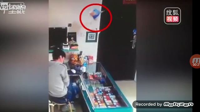 Взрыв на макаронной фабрике смотреть онлайн