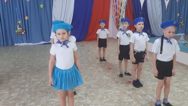 Песня "Будем солдатами" Музыка и слова З. Роот. МКДОУ д/с 420 "Сибирячок" г. Новосибирск смотреть онлайн